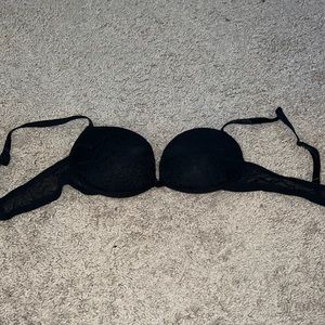 Yamamay size 34B black bra with lace accents